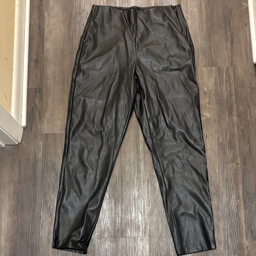Old Navy Black Faux Leather Skinny Leggings - Slim Fit